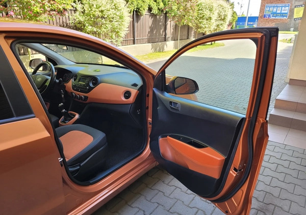 Hyundai i10 cena 34900 przebieg: 75380, rok produkcji 2015 z Warszawa małe 529